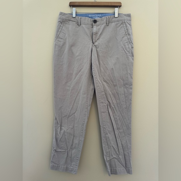 Banana Republic Pants - Banana Republic Women's Light Gray Crop Pants
